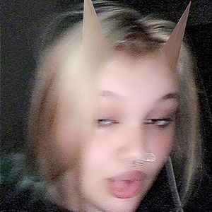 Meet your Posher, Charlette